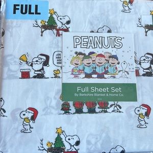 Peanuts Snoopy and the Gang Caroling Full 4 piece Sheet Set Christmas NEW